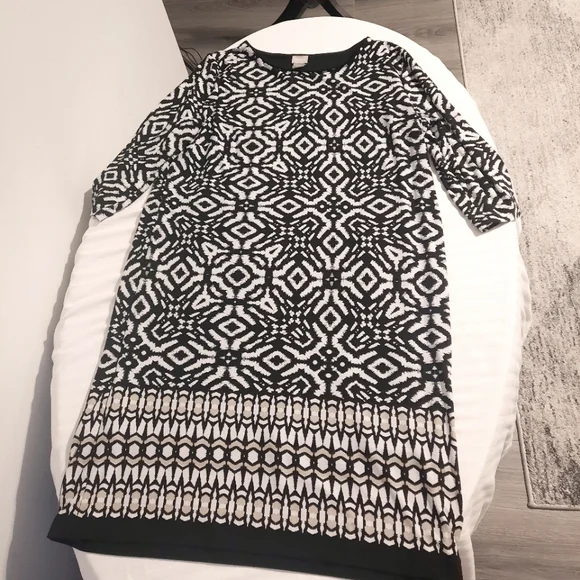 Chicos Black and White Sheath Dress - Picture 9 of 12